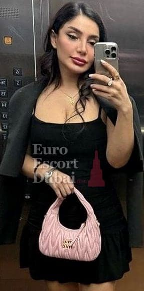Farnaz, 31, escort in Dubai — Iranian, 163 cm (photo 2 of 13)