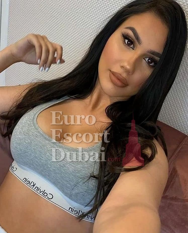 Britney, 24, escort in Dubai — black hair, Dutch (photo 1 of 4)