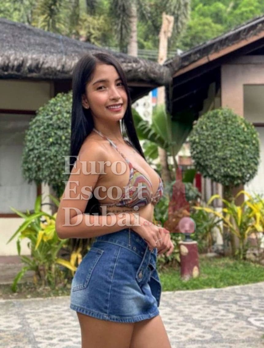 Kwan, 28, escort in Dubai — brown hair, Filipino (photo 1 of 10)