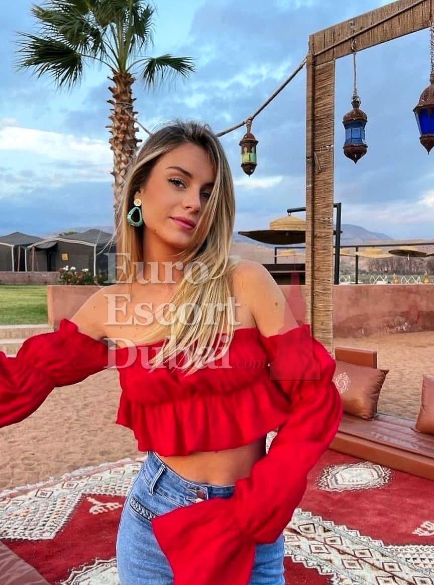 Charlotta, 21, escort in Dubai — 169 cm, blonde hair (photo 6 of 6)