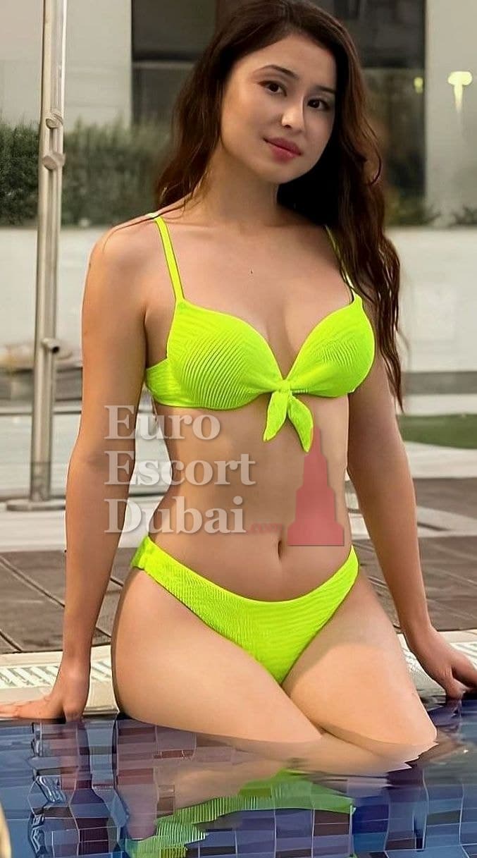 Zhansaya, 22, escort in Dubai — brown hair, Turkmen (photo 4 of 13)