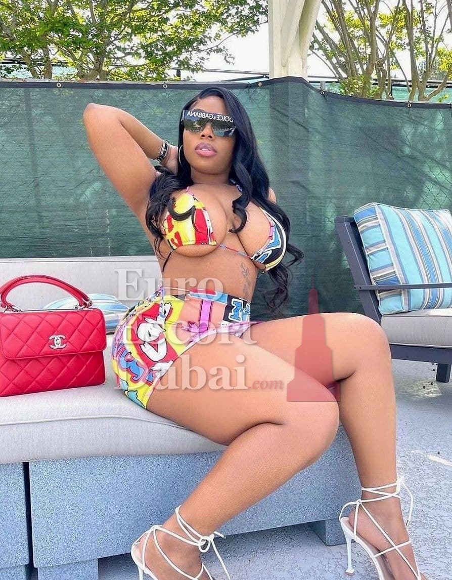 Sirine, 28, escort in Dubai — black hair, Emirati (photo 1 of 6)