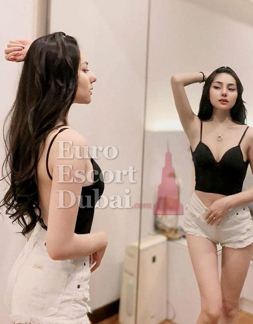 Sunee, 23, escort in Dubai — 166 cm, brown hair (photo 2 of 5)