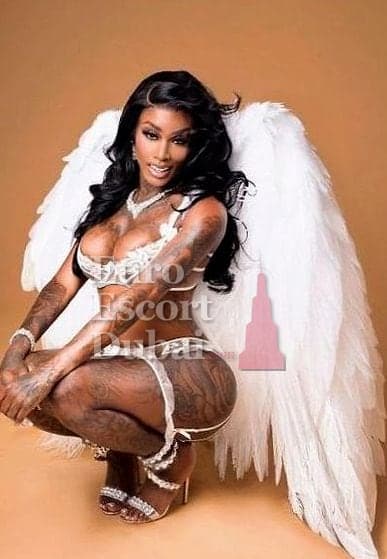 Adaeze, 25, escort in Dubai — black hair, Nigerian (photo 10 of 13)