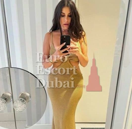 Roxana, 30, escort in Dubai — black hair, 166 cm (photo 3 of 10)
