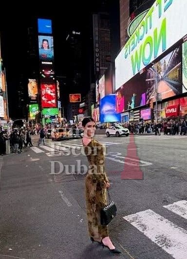 Veronica, 24, escort in Dubai — brown hair, Colombian (photo 10 of 13)