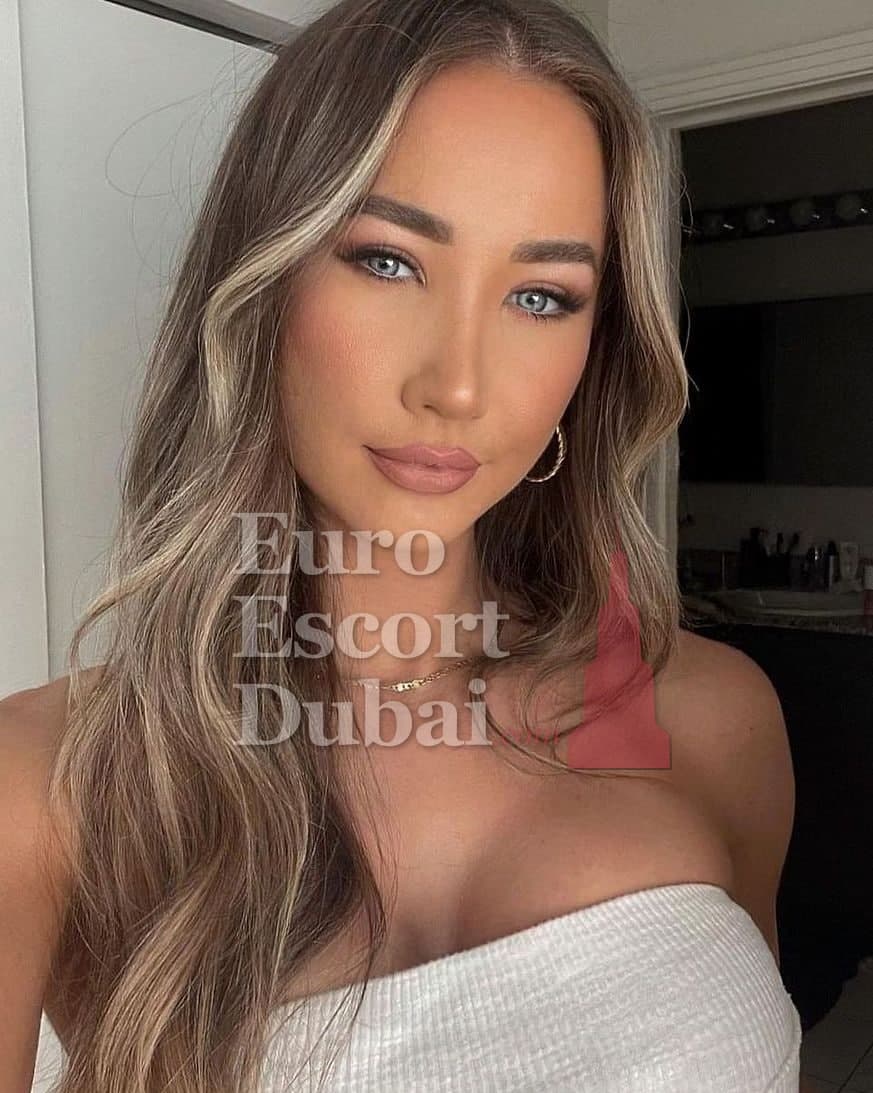 Paris, 26, escort in Abu Dhabi — 167 cm, blonde hair (photo 6 of 10)