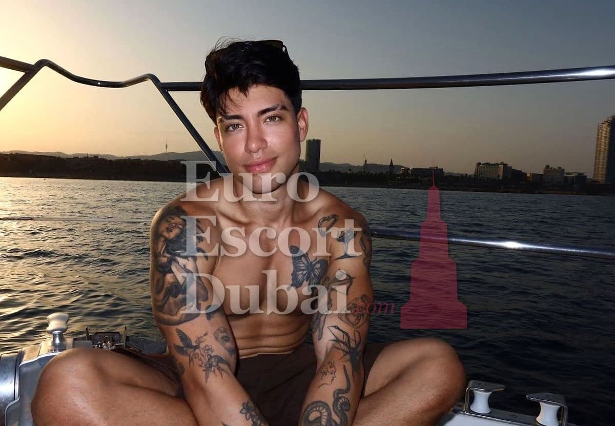 Majid, 24, escort in Dubai — black hair, 173 cm (photo 5 of 13)