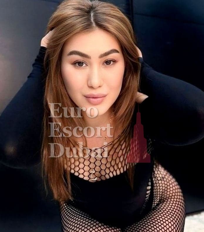 Zilola, 29, escort in Dubai — 170 cm, brown hair (photo 9 of 13)