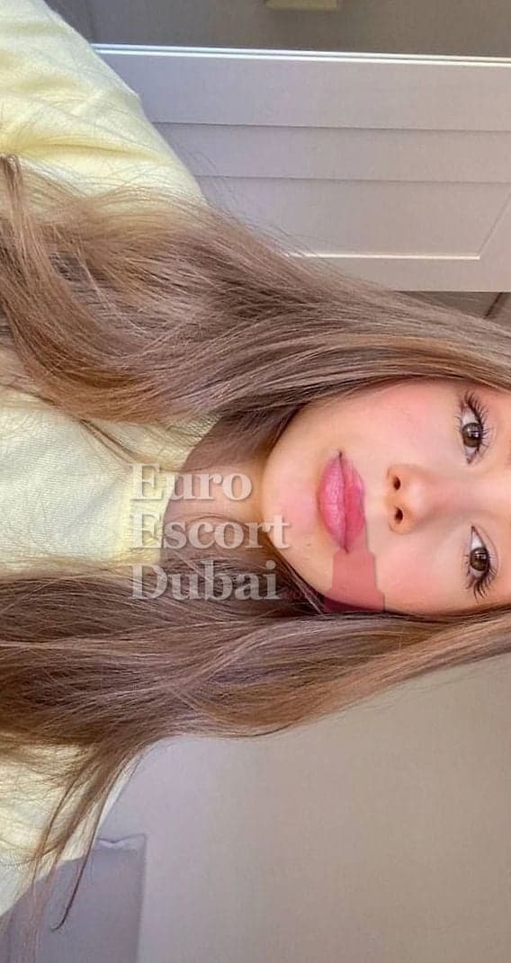 Bonnie, 26, escort in Dubai — brown hair, 171 cm (photo 3 of 8)