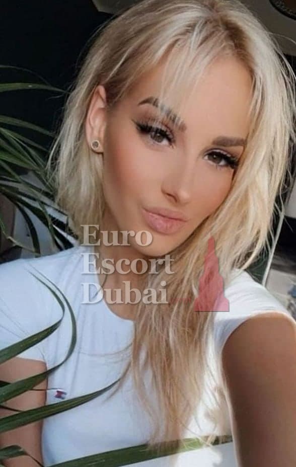 Trinity, 31, escort in Dubai — blonde hair, 171 cm (photo 1 of 5)