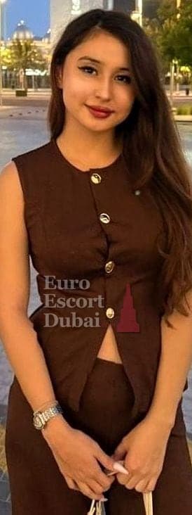 Zhansaya, 22, escort in Dubai — 168 cm, brown hair (photo 12 of 13)
