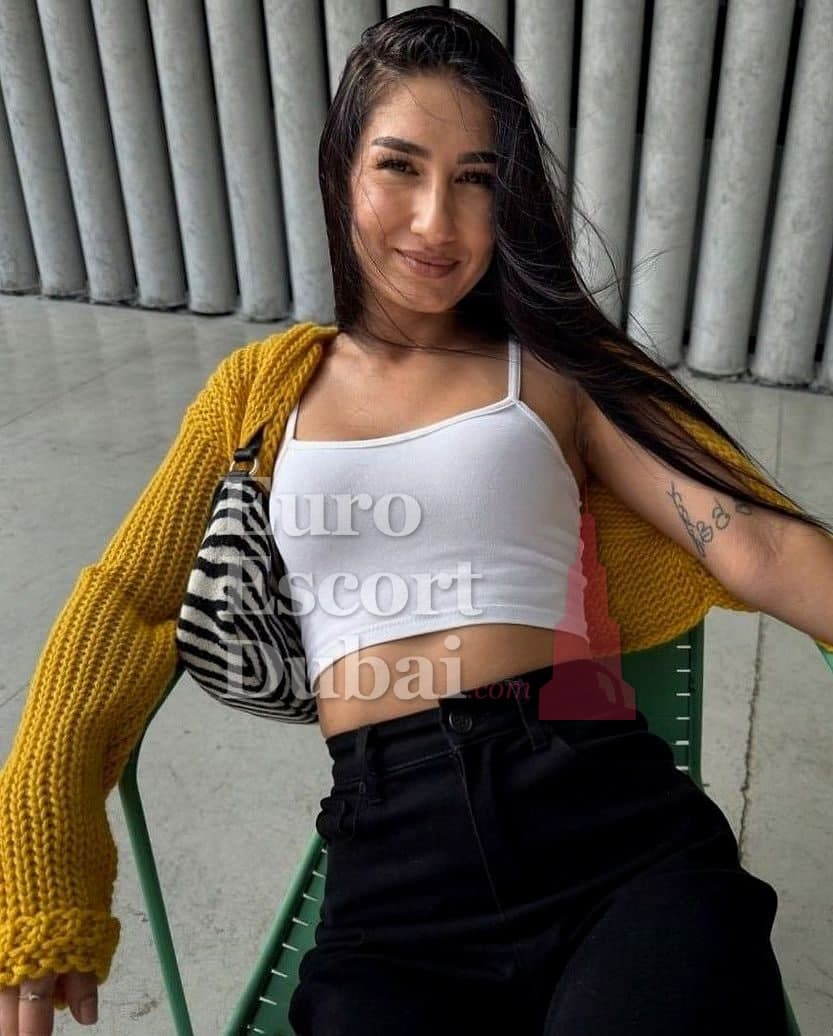 Bibigul, 24, escort in Dubai — brown hair, Turkmen (photo 4 of 13)