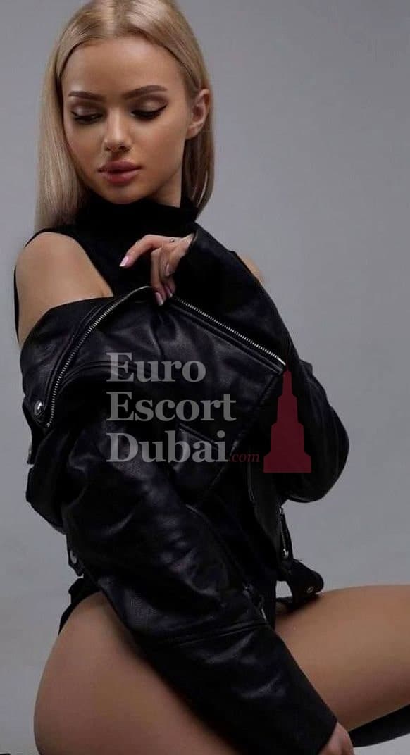 Elizaveta, 25, escort in Dubai — 169 cm, blonde hair (photo 3 of 10)