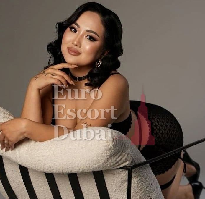 Umida, 26, escort in Dubai — Kazakh, 160 cm (photo 5 of 13)