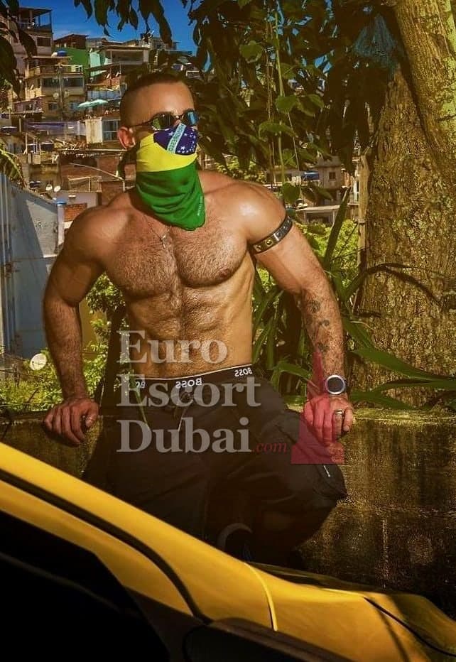 Felipe, 28, escort in Ras Al Khaimah — black hair, 175 cm (photo 9 of 13)