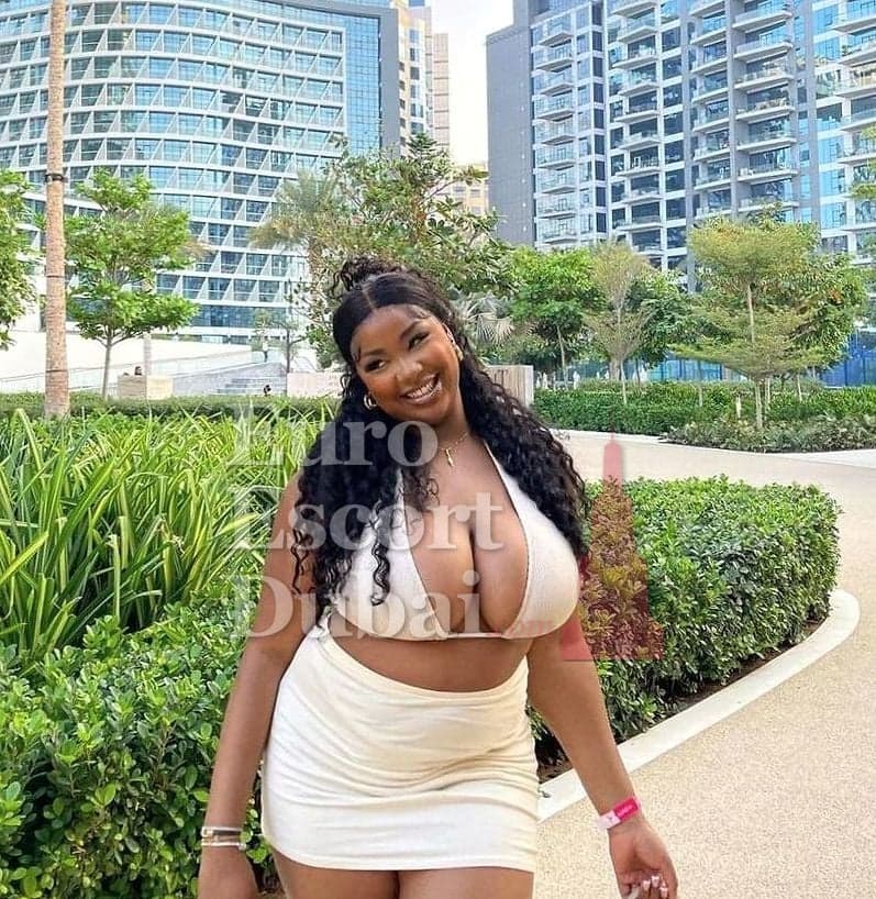 Zawadi, 25, escort in Dubai — black hair, 171 cm (photo 3 of 4)