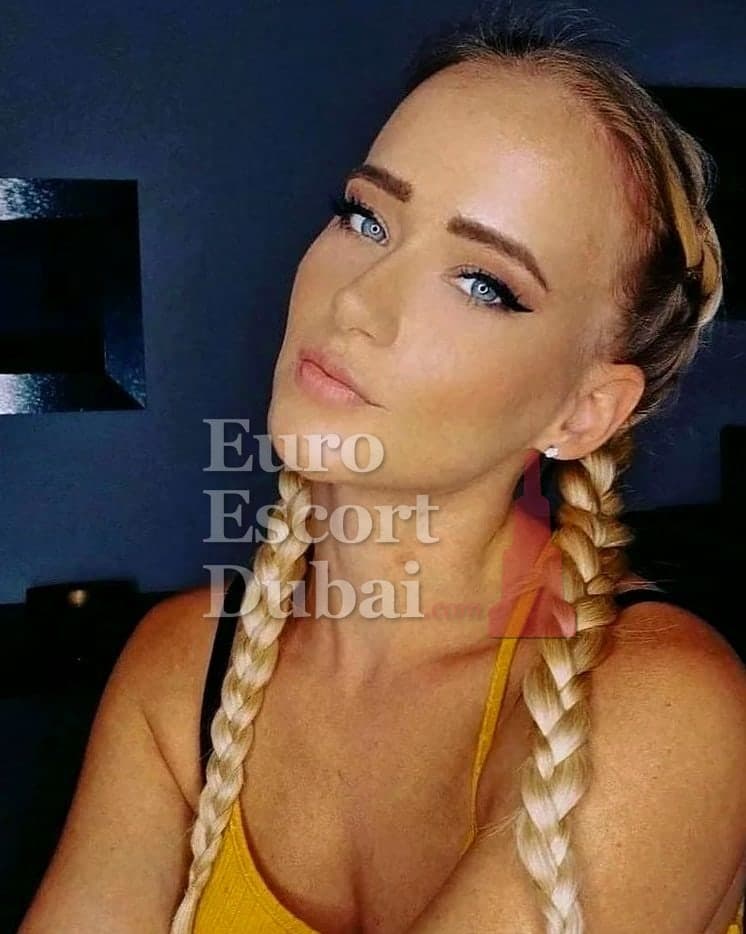 Gulsen, 23, escort in Dubai — blonde hair, Turkish (photo 1 of 5)