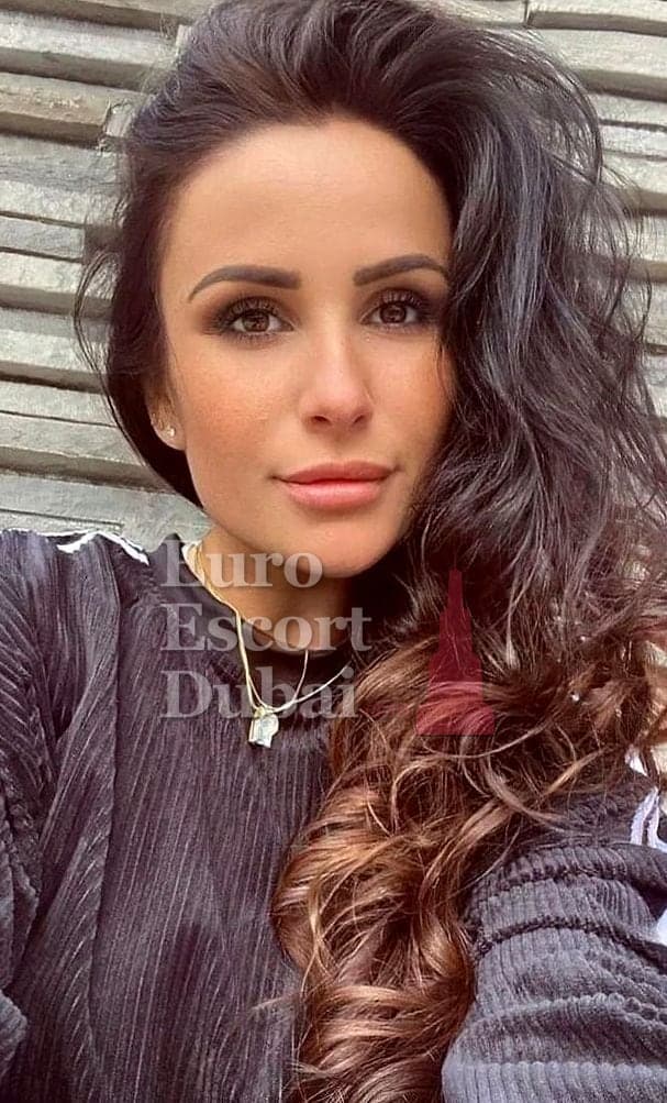 Aleyna, 28, escort in Dubai — brown hair, Turkish (photo 1 of 6)